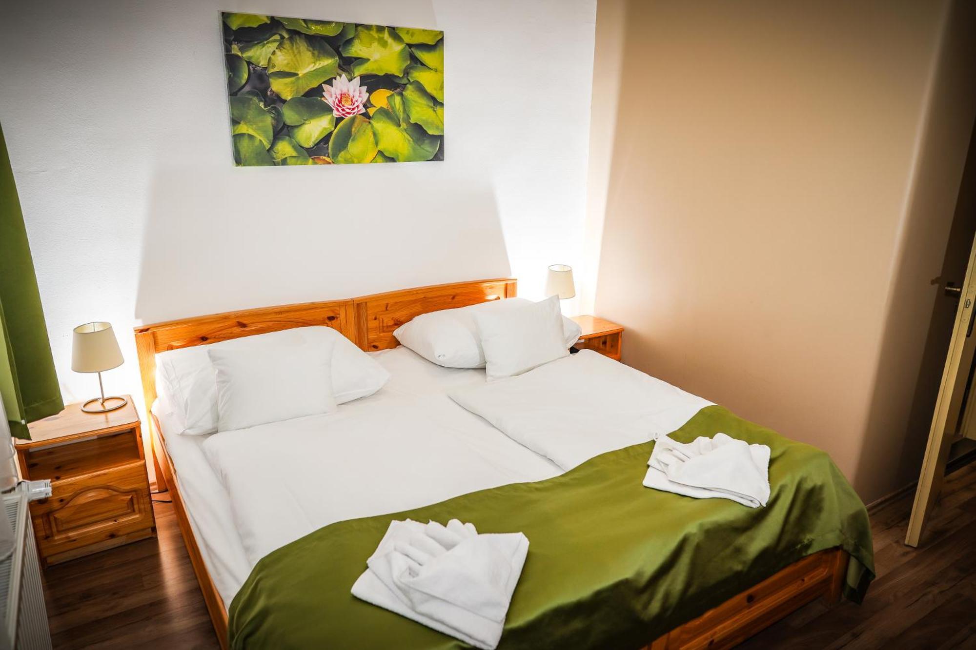 Land-Plan Hotel Toltestava エクステリア 写真